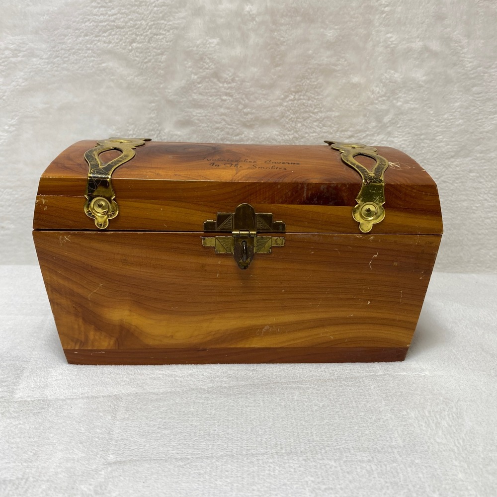 Cedar Box Trinket Keepsake Chest Tuchalechee Caverns Smokies Engraved‎ Wood